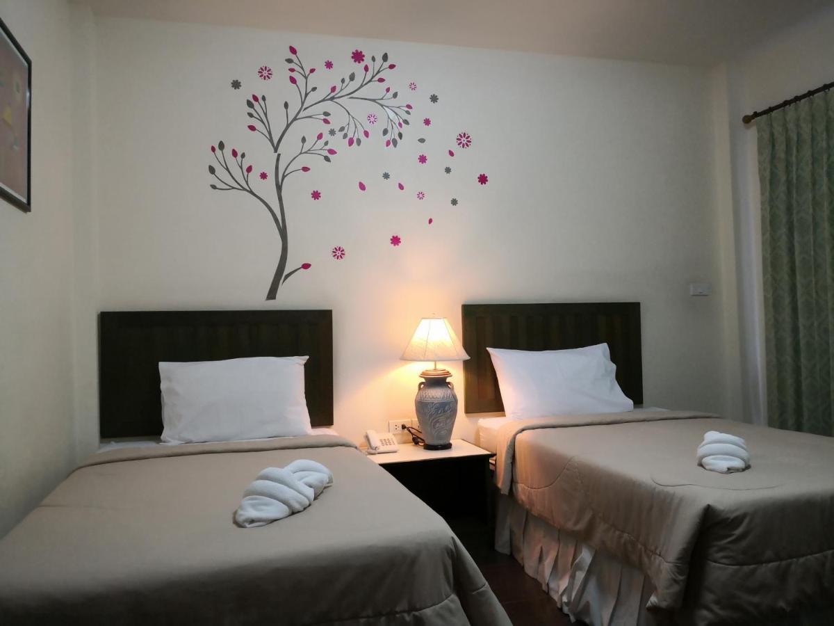 Baan Suksiri Hotel Huahin Kültér fotó